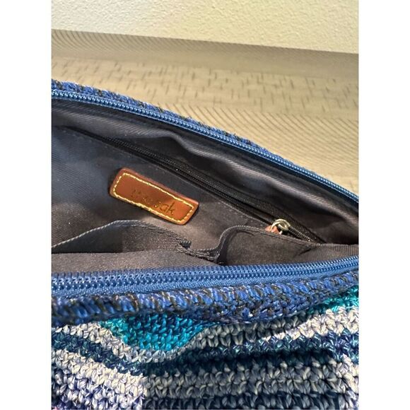 The Sak Hand Bag in beautiful Blue and Purple .  Measures 11 x 7.   21” handle - Picture 6 of 7